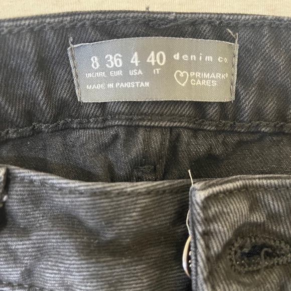 Black denim jorts - Picture 7 of 10